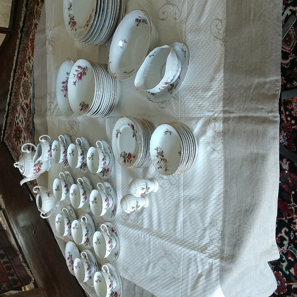 ENPI PLEASE INQUIRE ABOUT INVENTORY MidCentury Royal Rose Dinner Service - Picture 4 of 14